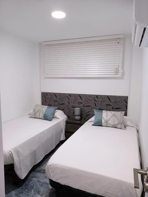 Modern Apartment Right In The Heart Of Benidorm Exterior photo