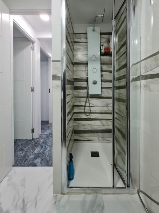 Modern Apartment Right In The Heart Of Benidorm Exterior photo